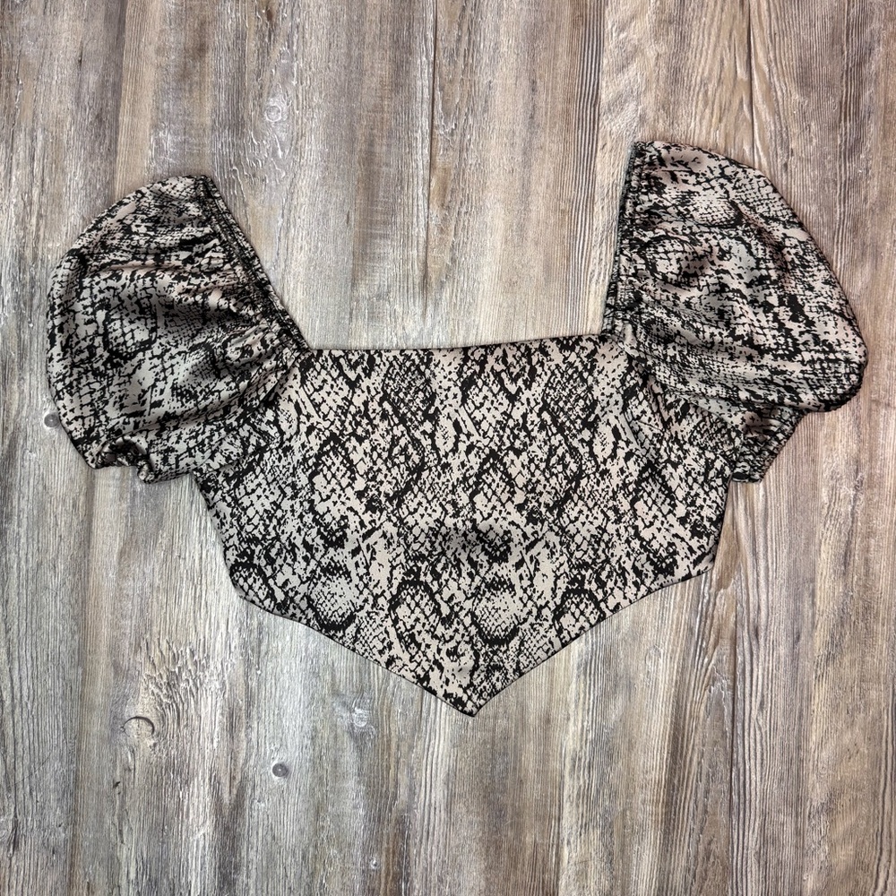 Forever 21 Womens Snake Print Party Crop Top Puff Sleeves Going Out Size Small